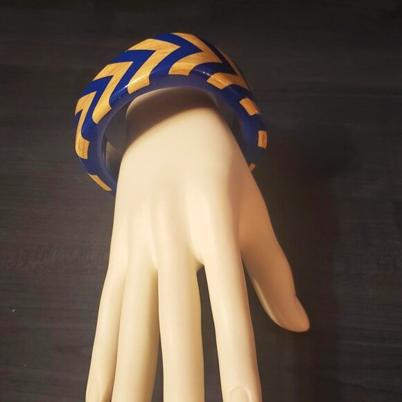 vintage glossy wood and resin chevron herringbone inlays bangle bracelet - Picture 2 of 3